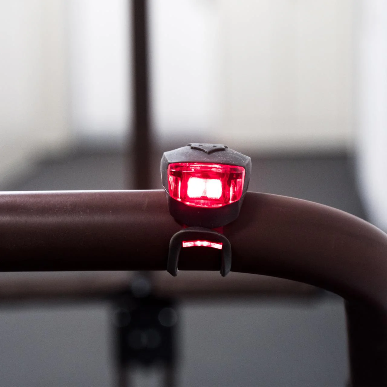 Juego de luces delanteras y traseras para carretillas de mano FUXTEC - Image 7